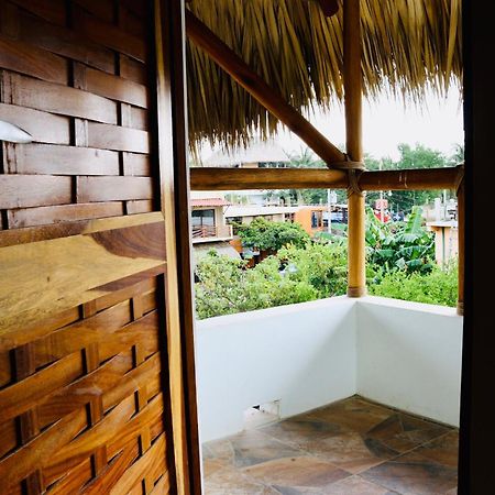 Experiencia Surf Camp Pansiyon Brisas de Zicatela Dış mekan fotoğraf