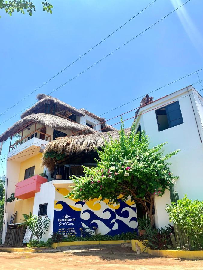 Experiencia Surf Camp Pansiyon Brisas de Zicatela Dış mekan fotoğraf