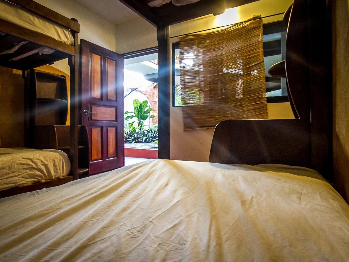 Experiencia Surf Camp Pansiyon Brisas de Zicatela Dış mekan fotoğraf