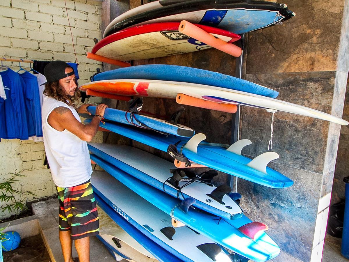 Experiencia Surf Camp Pansiyon Brisas de Zicatela Dış mekan fotoğraf