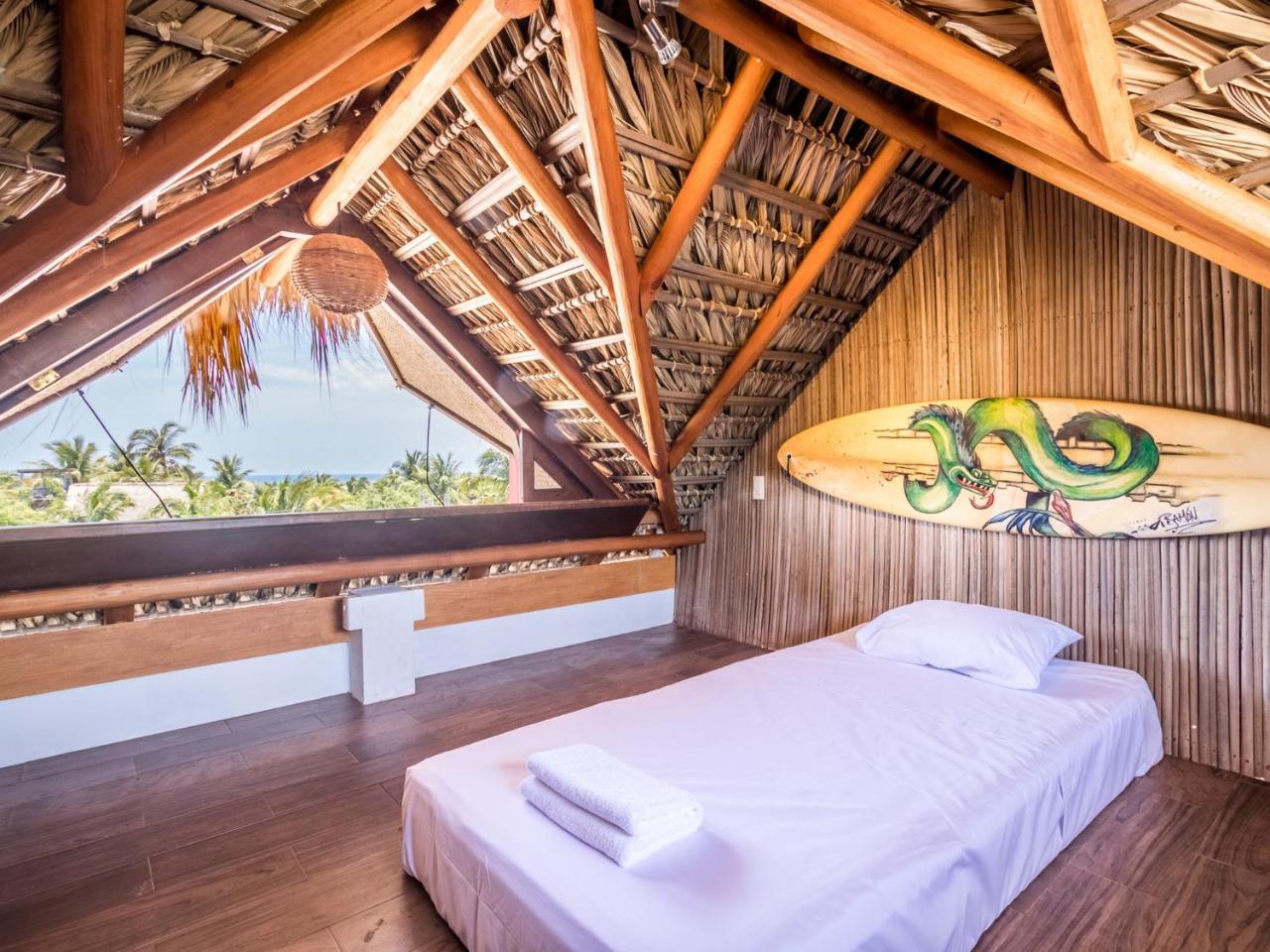 Experiencia Surf Camp Pansiyon Brisas de Zicatela Dış mekan fotoğraf