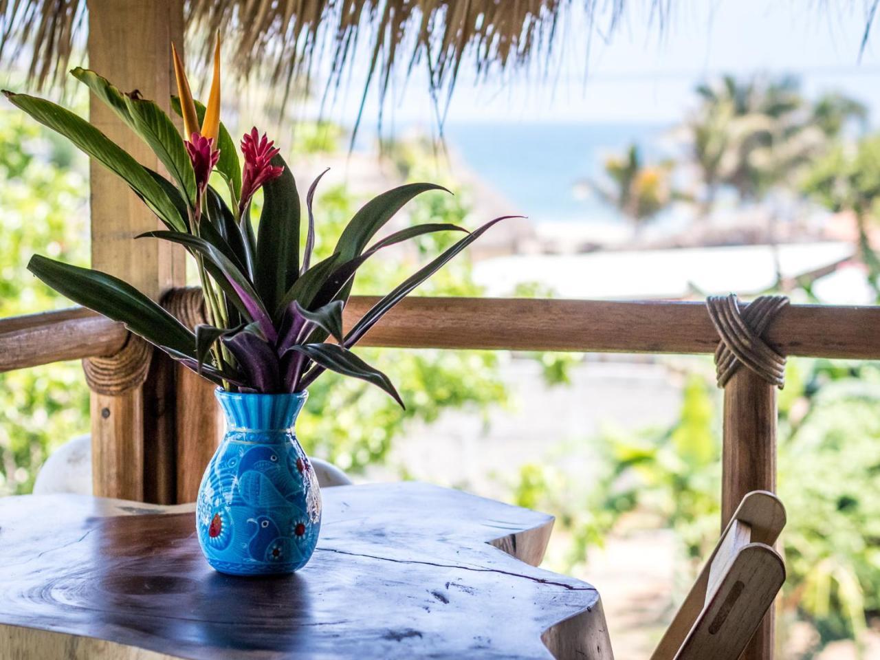 Experiencia Surf Camp Pansiyon Brisas de Zicatela Dış mekan fotoğraf