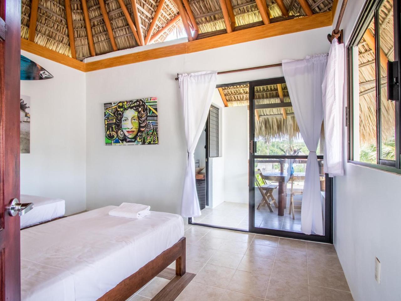 Experiencia Surf Camp Pansiyon Brisas de Zicatela Dış mekan fotoğraf