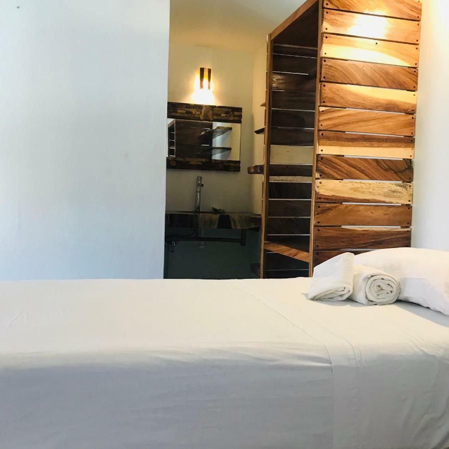 Experiencia Surf Camp Pansiyon Brisas de Zicatela Dış mekan fotoğraf