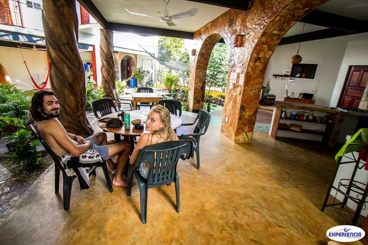 Experiencia Surf Camp Pansiyon Brisas de Zicatela Dış mekan fotoğraf