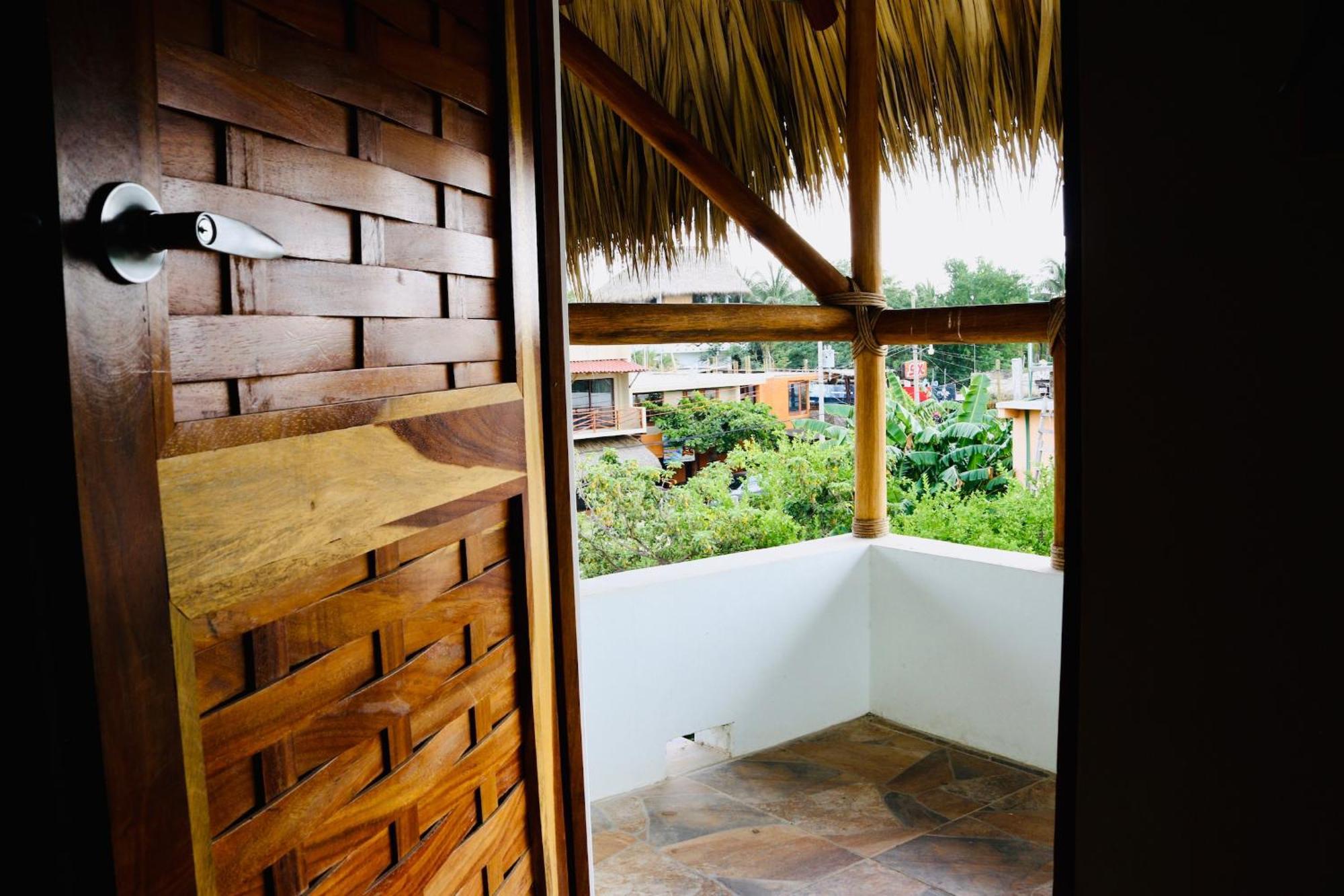Experiencia Surf Camp Pansiyon Brisas de Zicatela Dış mekan fotoğraf